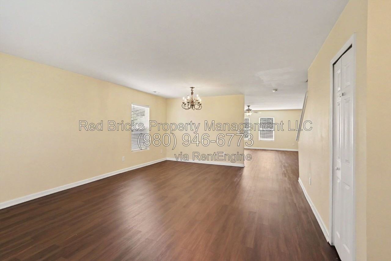 10805 Dry Stone Dr - Photo 7 of 35