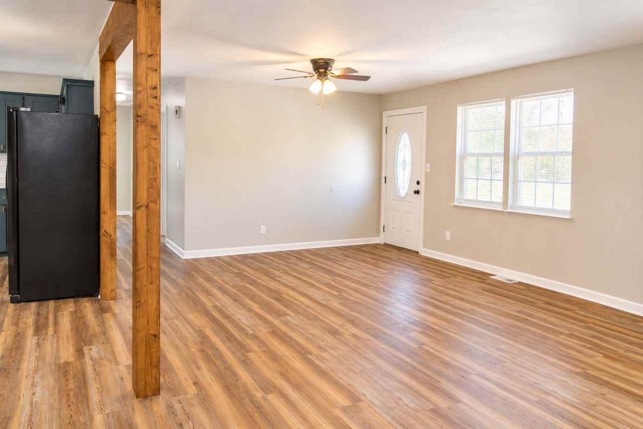 415 Glenn St - Photo 3 of 16