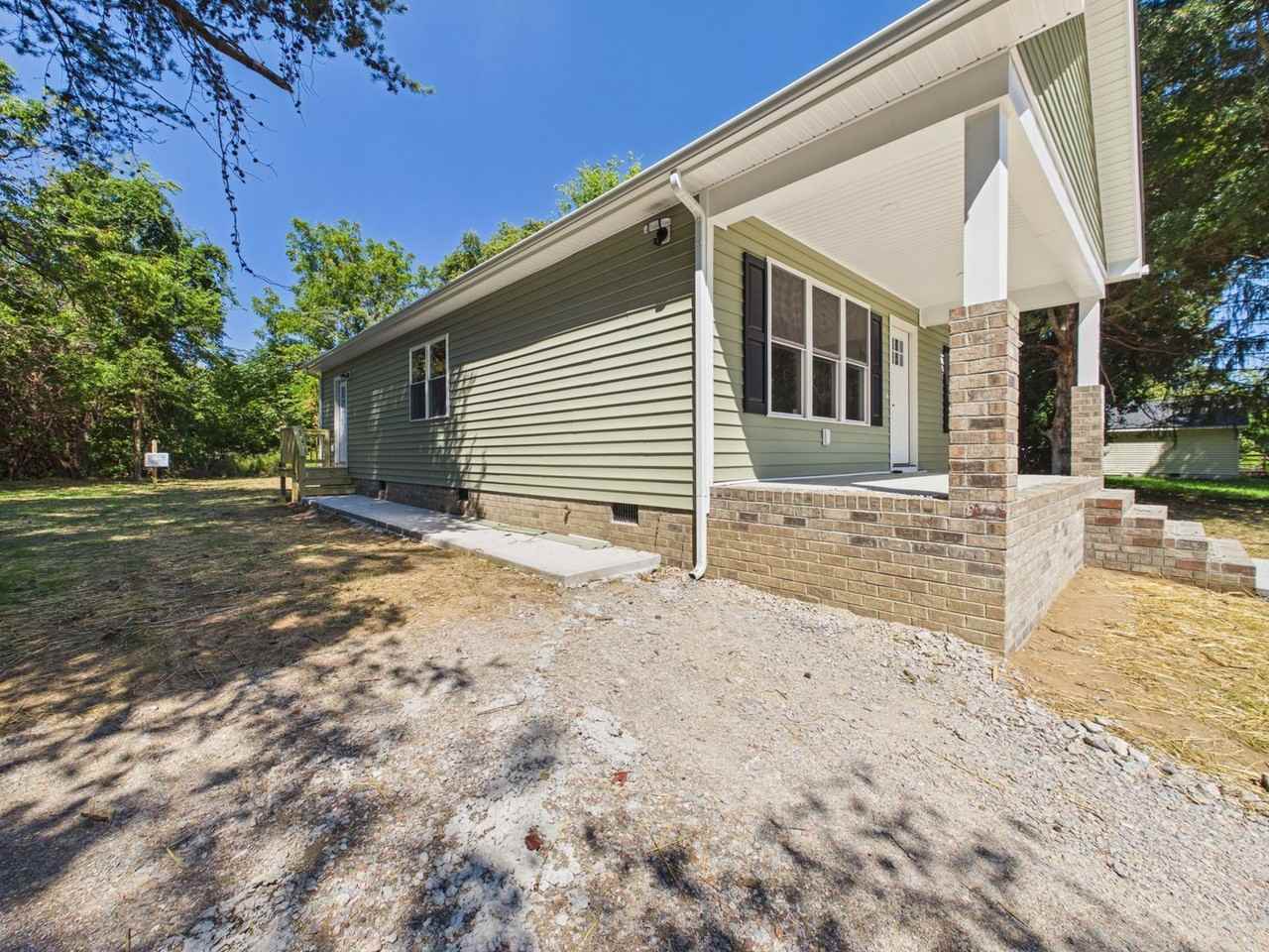 4320 Puddledock Rd - Photo 6 of 50