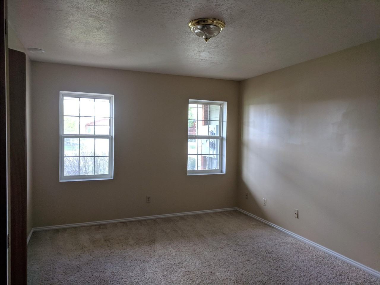 439B Country Club Ln #1 - Photo 3 of 33