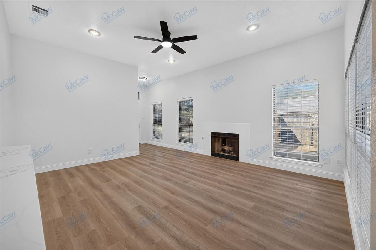 1248 W Hudgins St - Photo 2 of 18