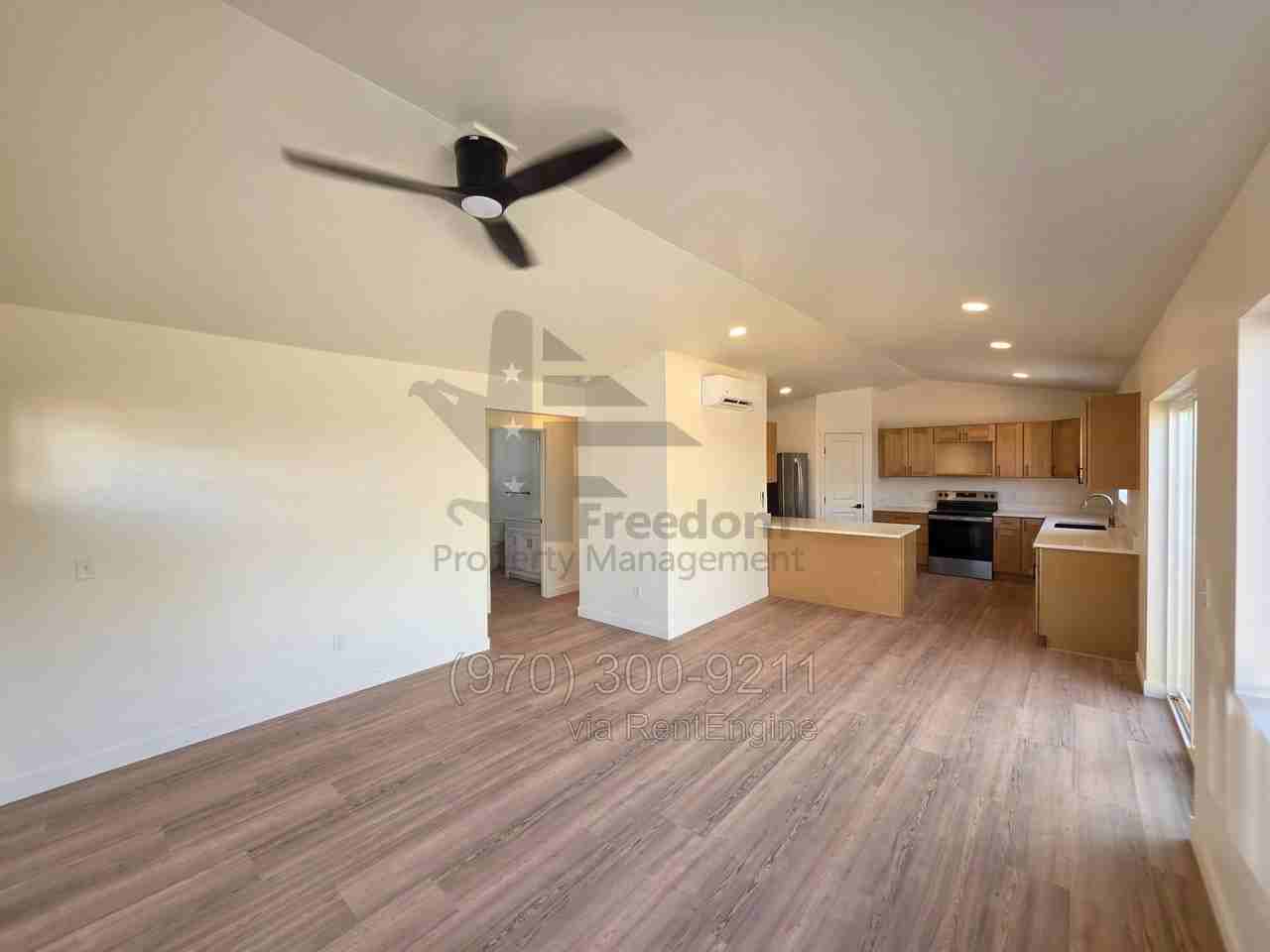 425 Orchard Ave #B - Photo 3 of 12