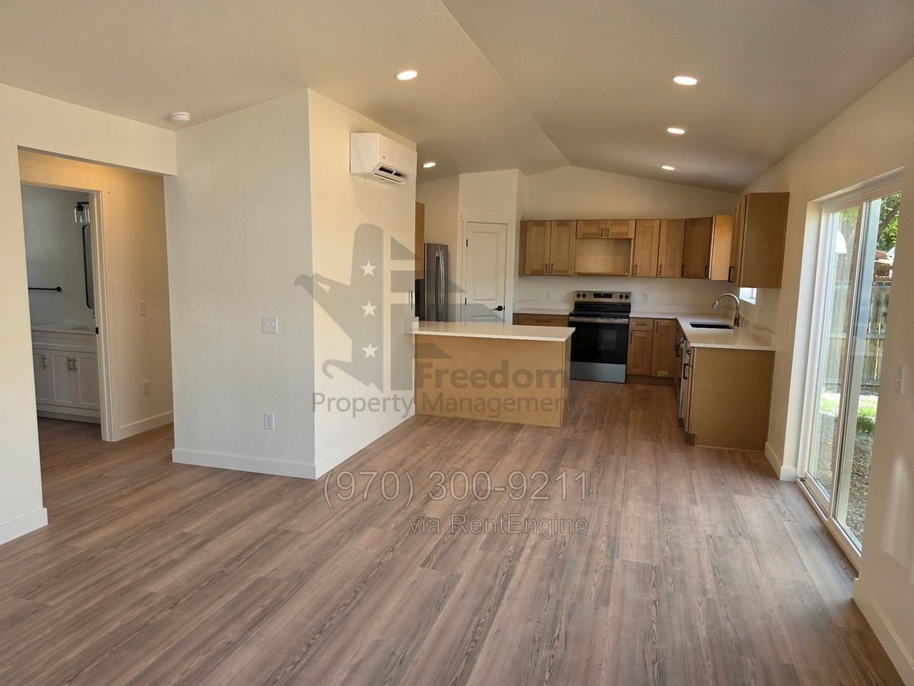 425 Orchard Ave #B - Photo 4 of 12