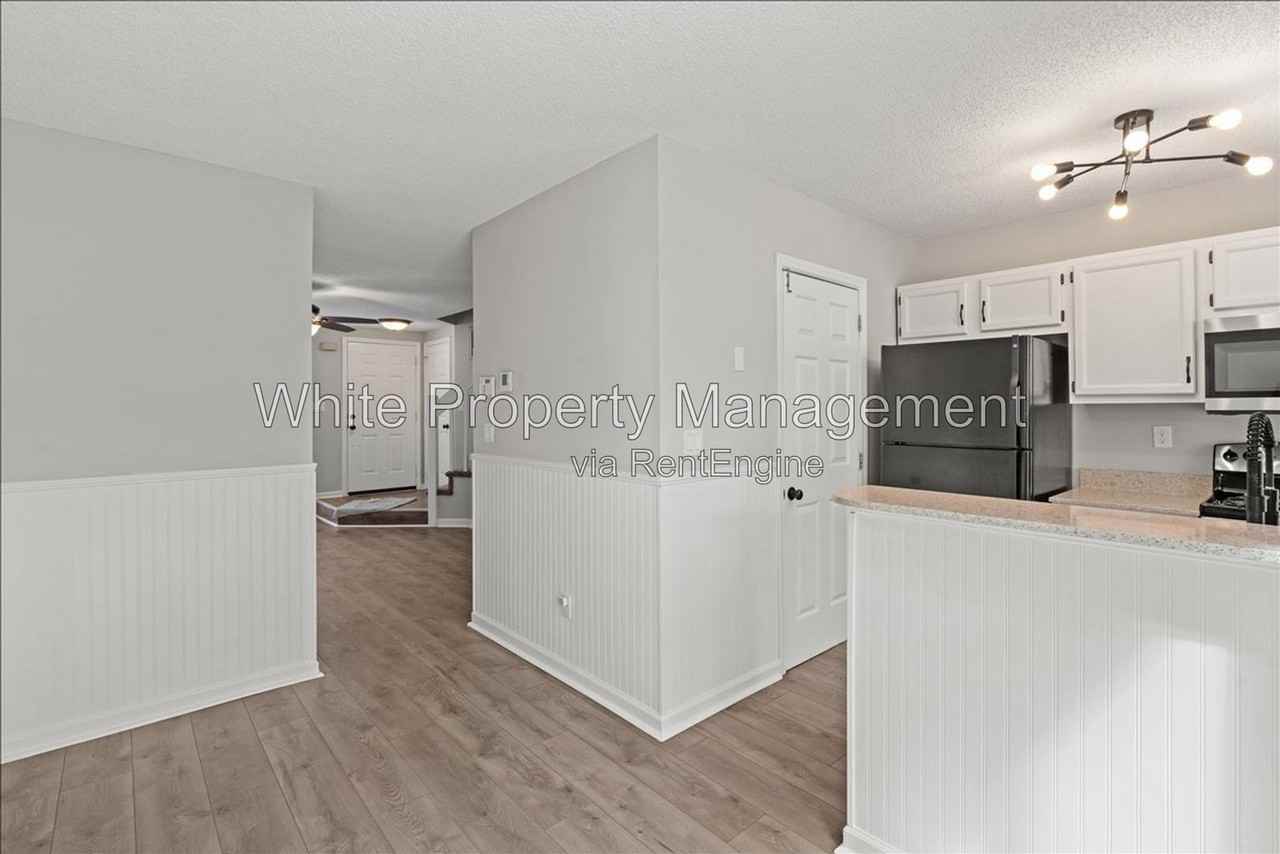 8289 Golf Ridge Dr - Photo 5 of 20