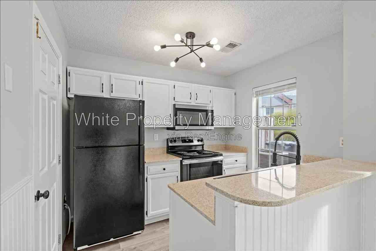 8289 Golf Ridge Dr - Photo 6 of 20