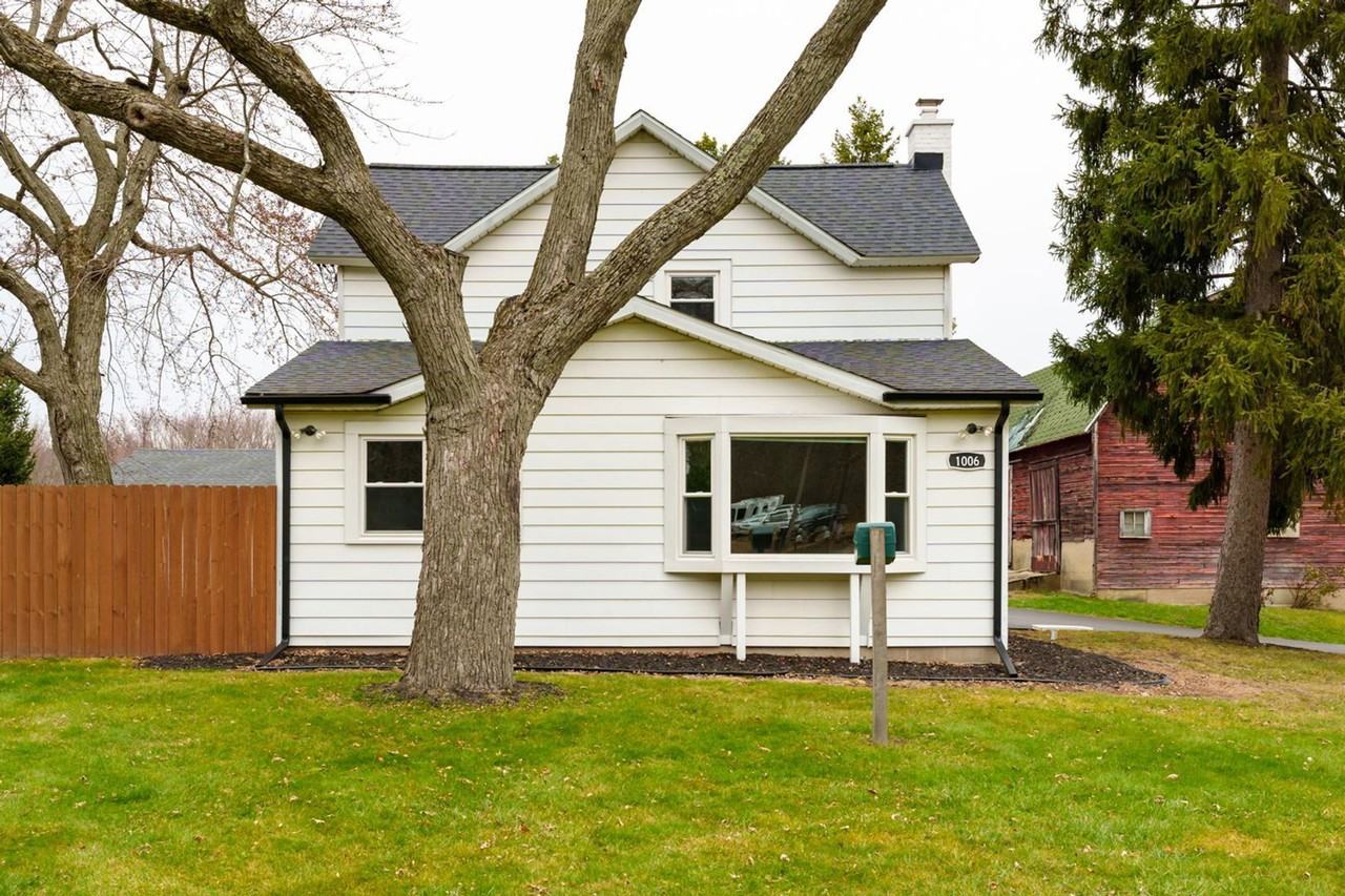1006 Schuring Rd - Photo 2 of 44