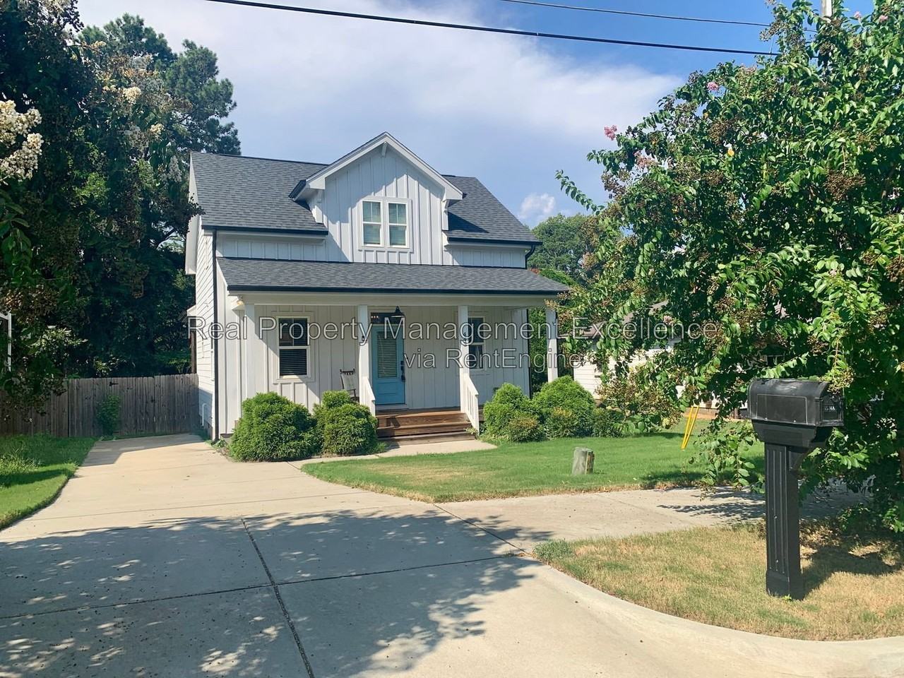 443 Como Dr - Photo 2 of 38