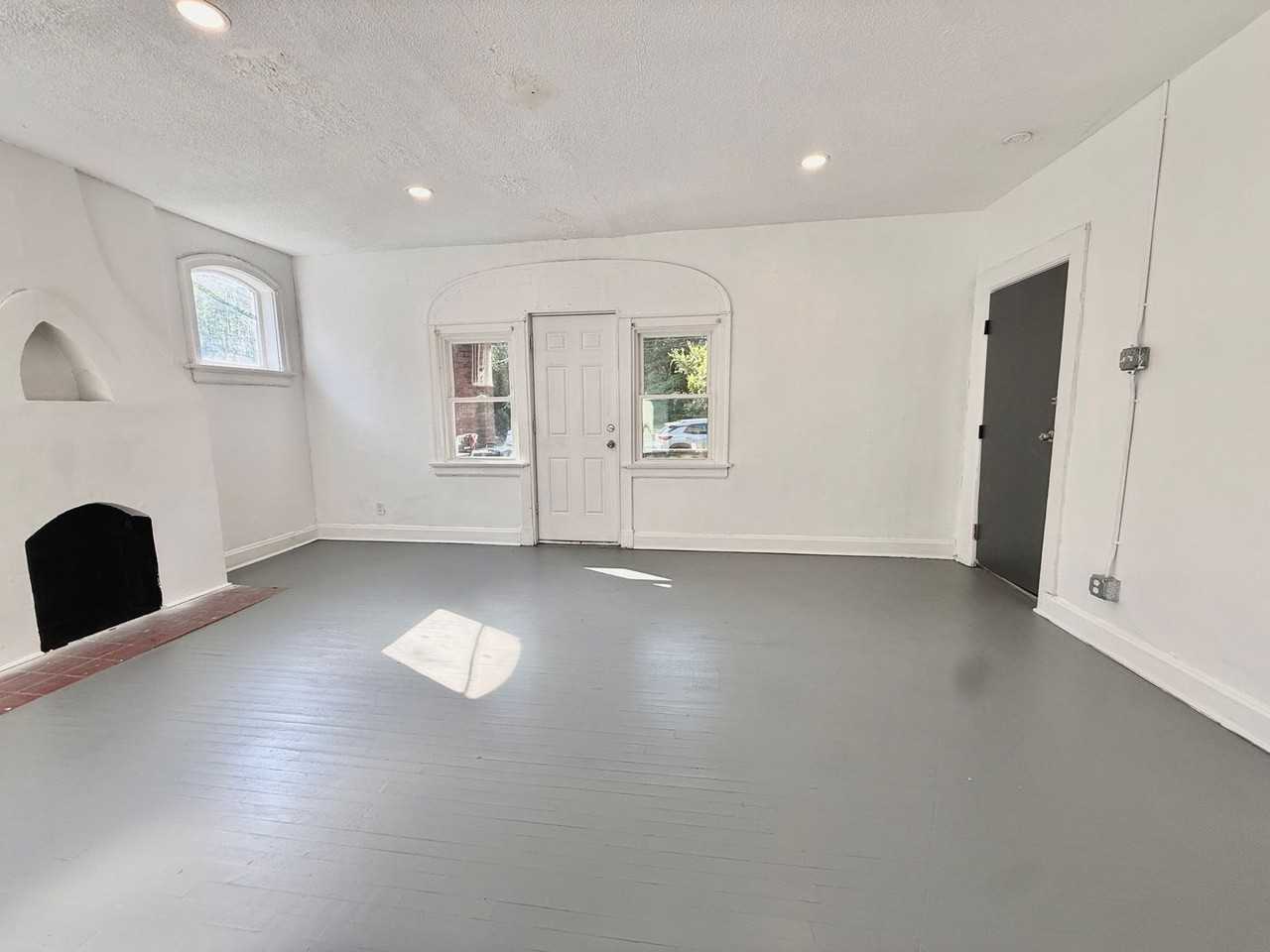 3716 Beatrice Dr #2 - Photo 5 of 14