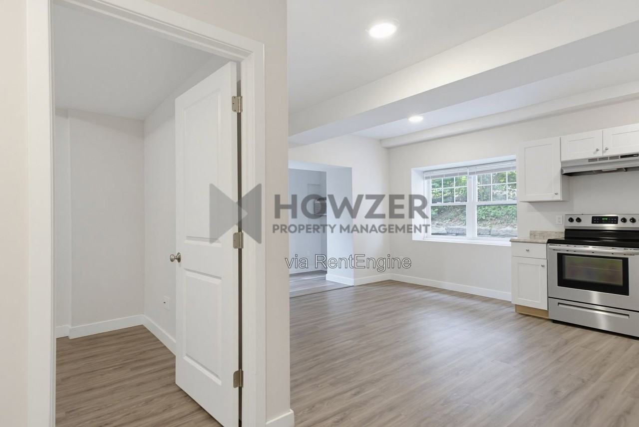 40 Summer St #102 - Photo 3 of 19