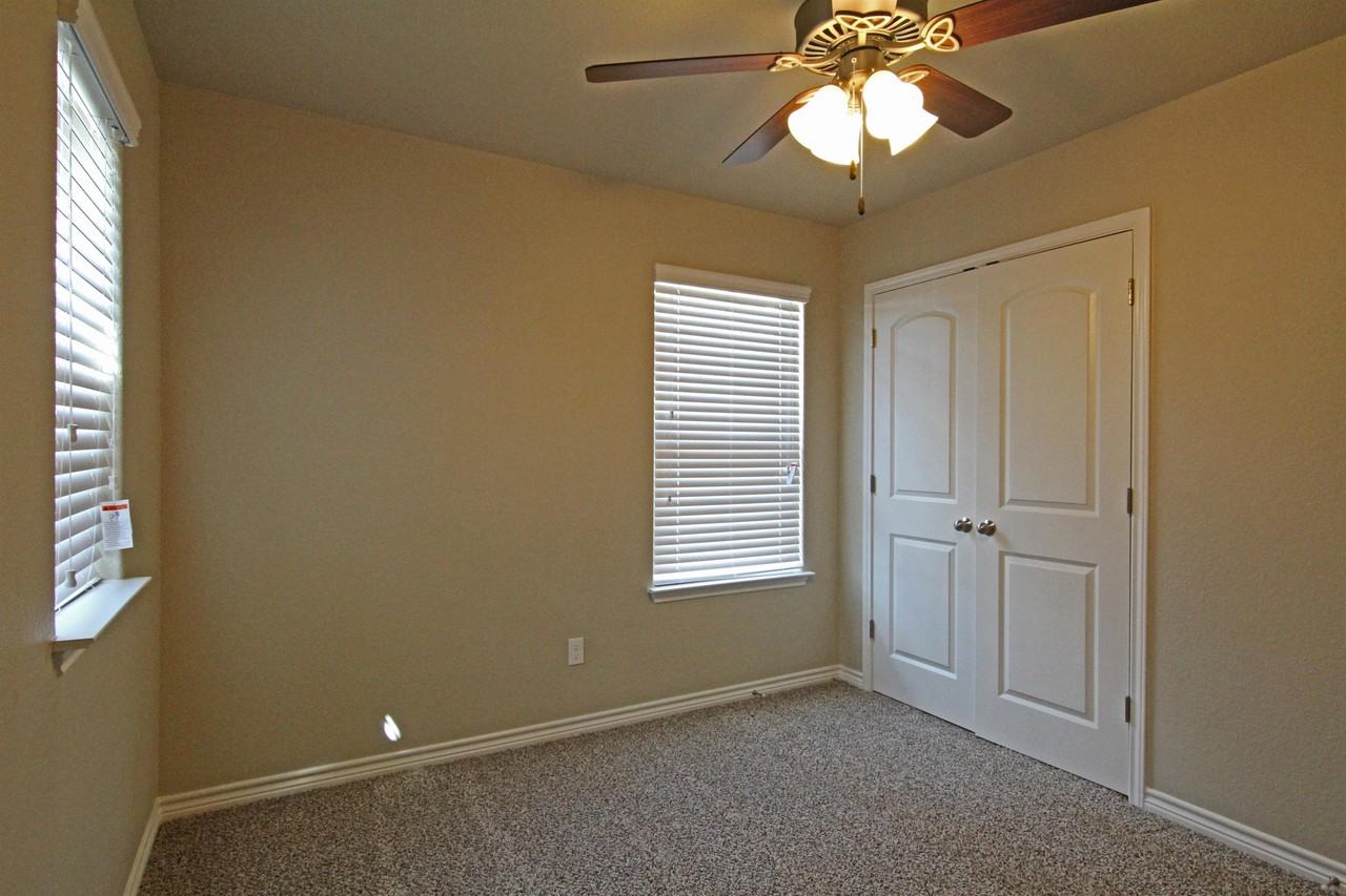 631 Westfield Blvd #631 - Photo 4 of 17