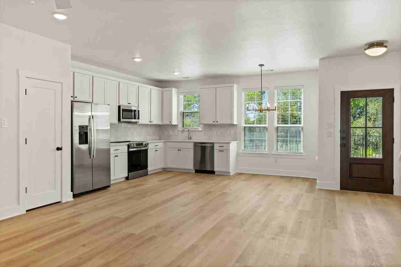 5811 S 31st St #501 - Photo 7 of 29