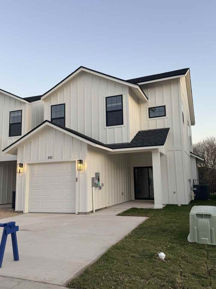5811 S 31st St #501 - Photo 4 of 29