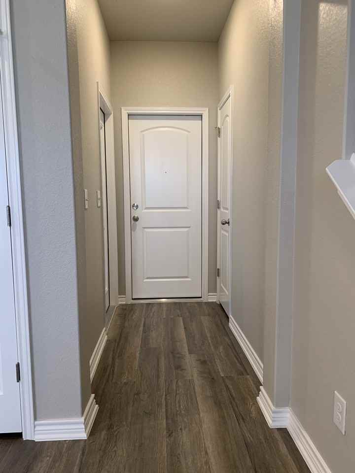 7607 Stonehollow Dr #7607 - Photo 4 of 19