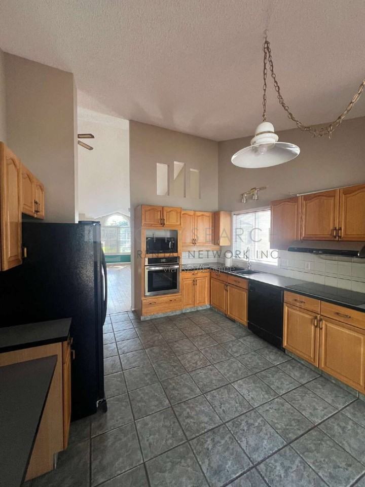 12 Millbank Rd Sw - Photo 6 of 29