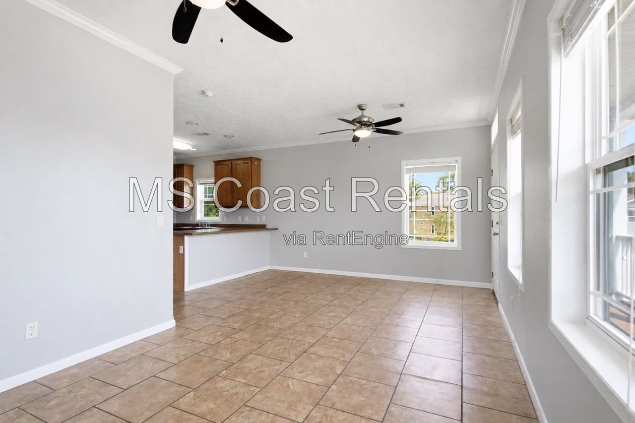 2025 Toulouse St #A - Photo 4 of 23