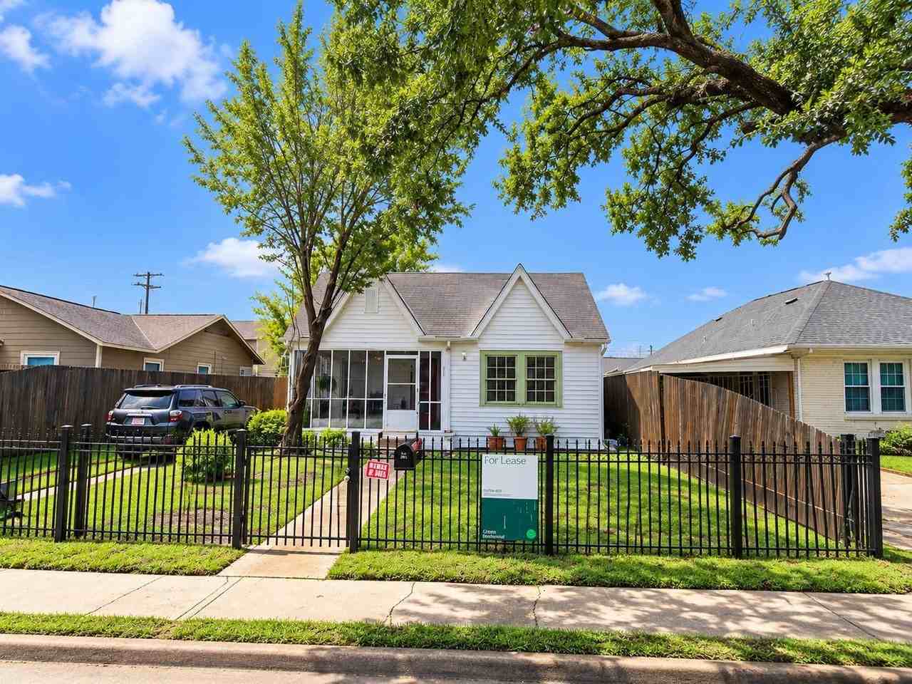 1005 Dorothy St