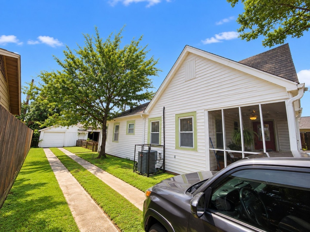1005 Dorothy St - Photo 2 of 14