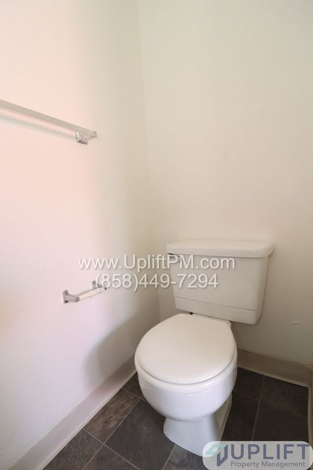 2863 Broadway #102 - Photo 7 of 10