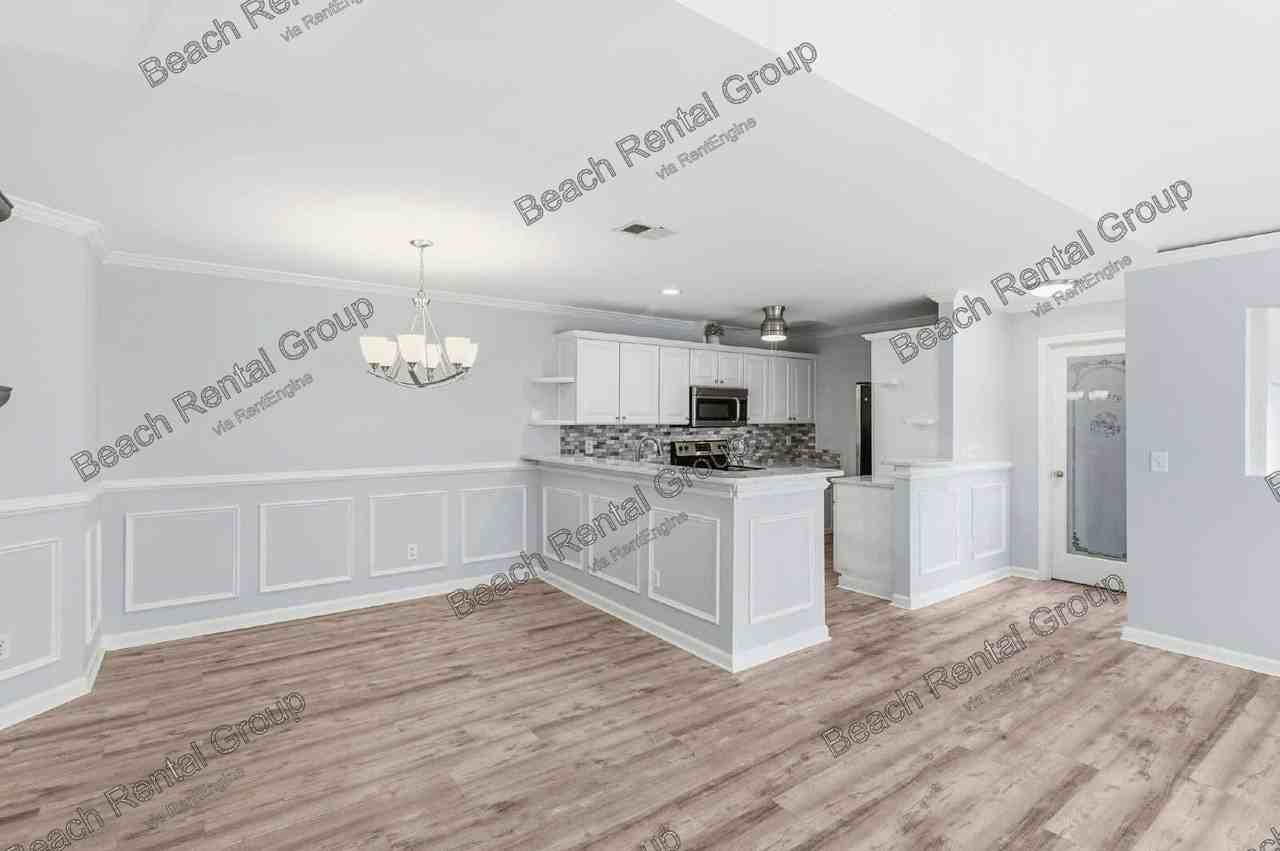 4665 Fringetree Dr #5E - Photo 5 of 23