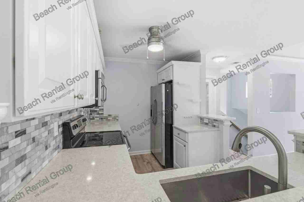 4665 Fringetree Dr #5E - Photo 7 of 23