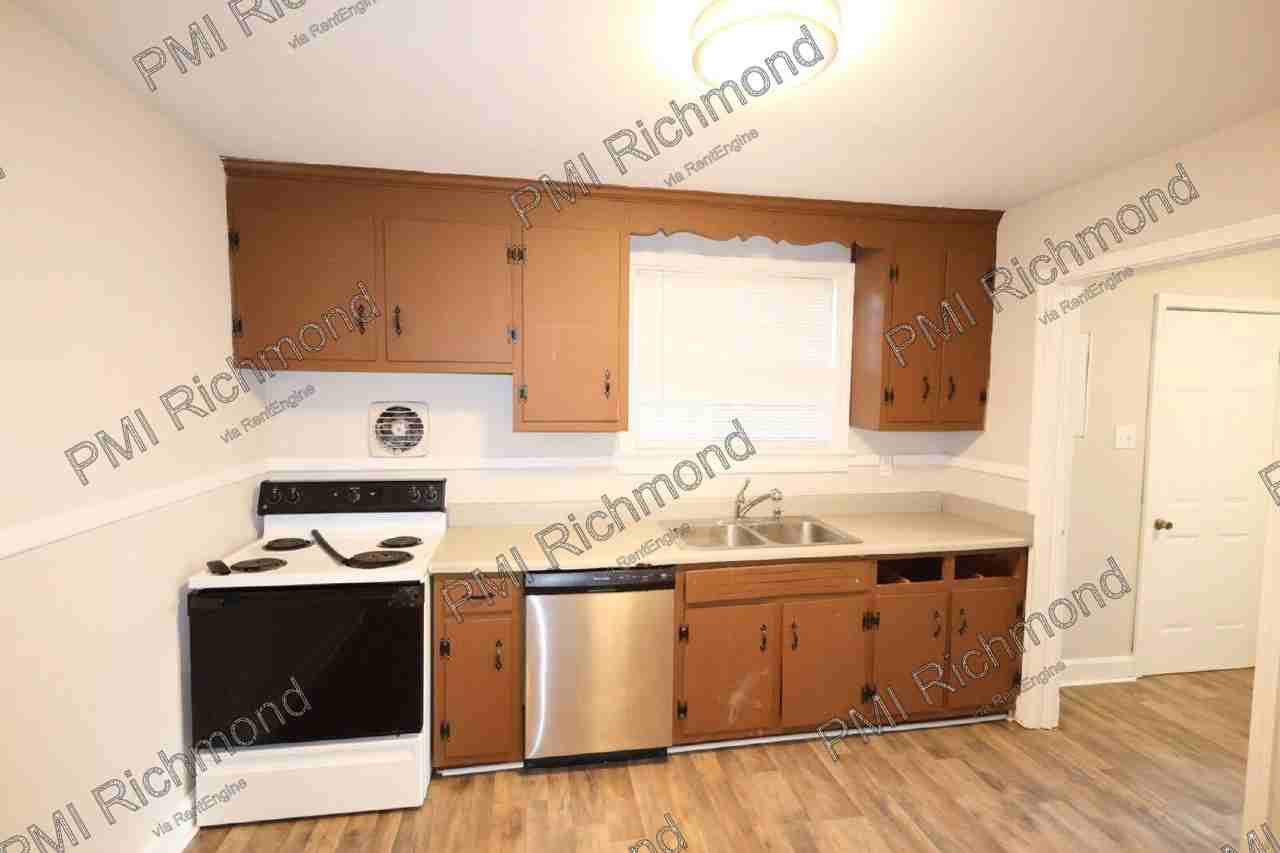 3607 Thompson St - Photo 6 of 20
