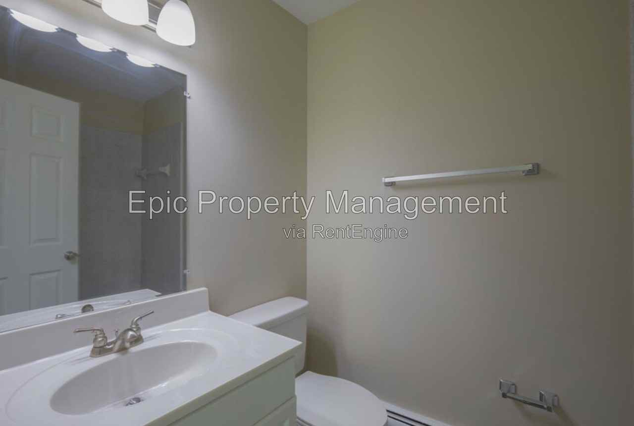 1778 Goddard Rd #7 - Photo 3 of 11