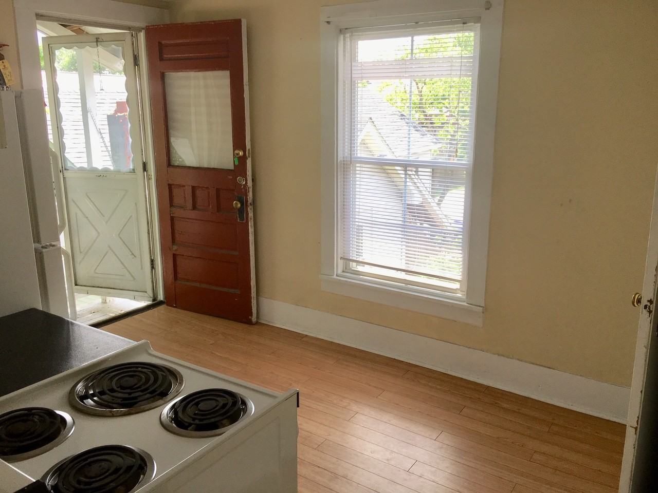 111 Maple St #4 - Photo 7 of 11