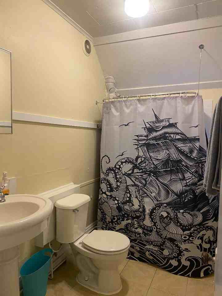 111 Maple St #4 - Photo 4 of 11