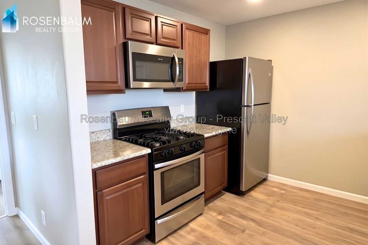 3133 N Yavapai Rd E #2 - Photo 5 of 15