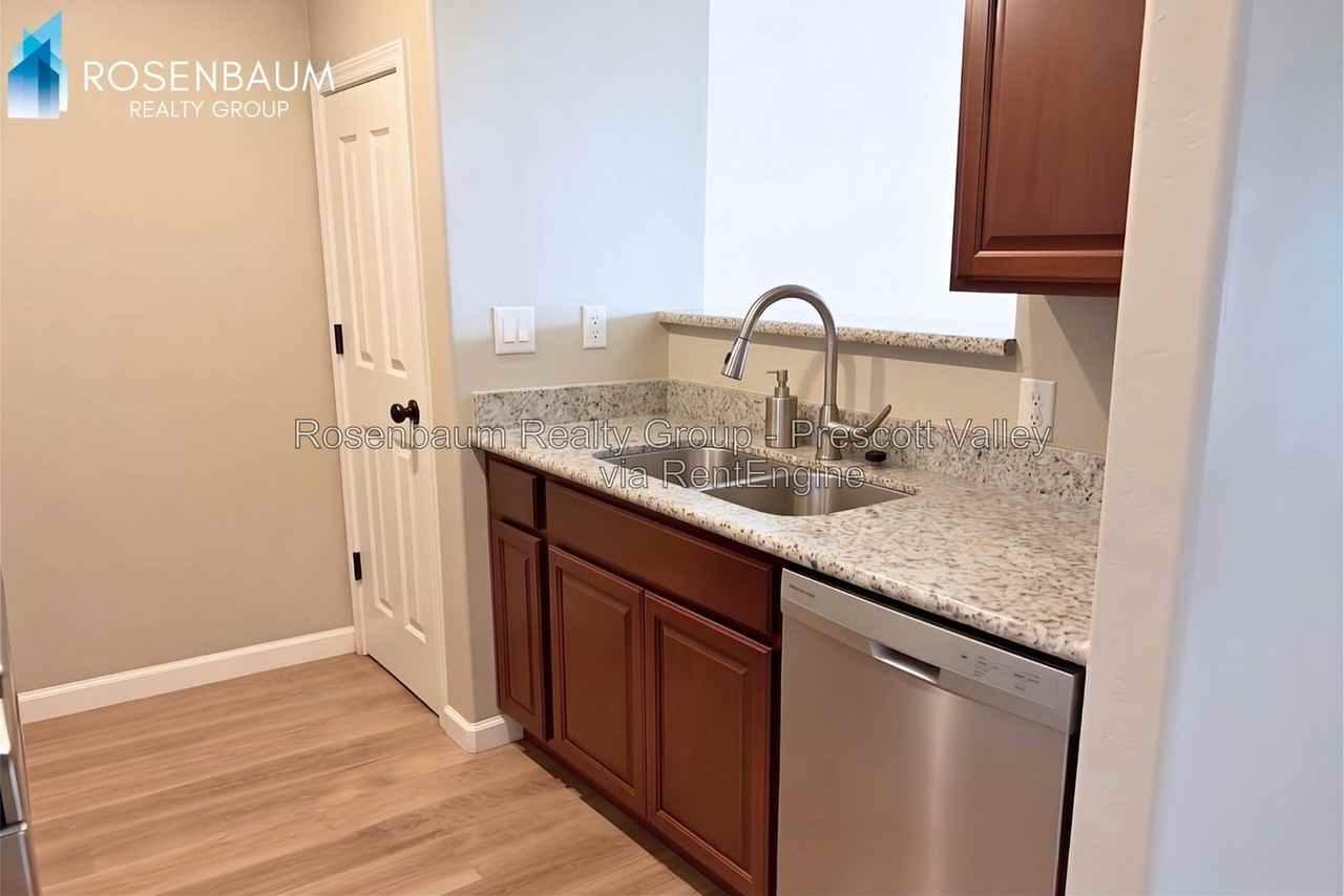 3133 N Yavapai Rd E #2 - Photo 6 of 15
