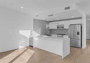 2000 N Beachwood Dr #101 - Photo 4 of 50