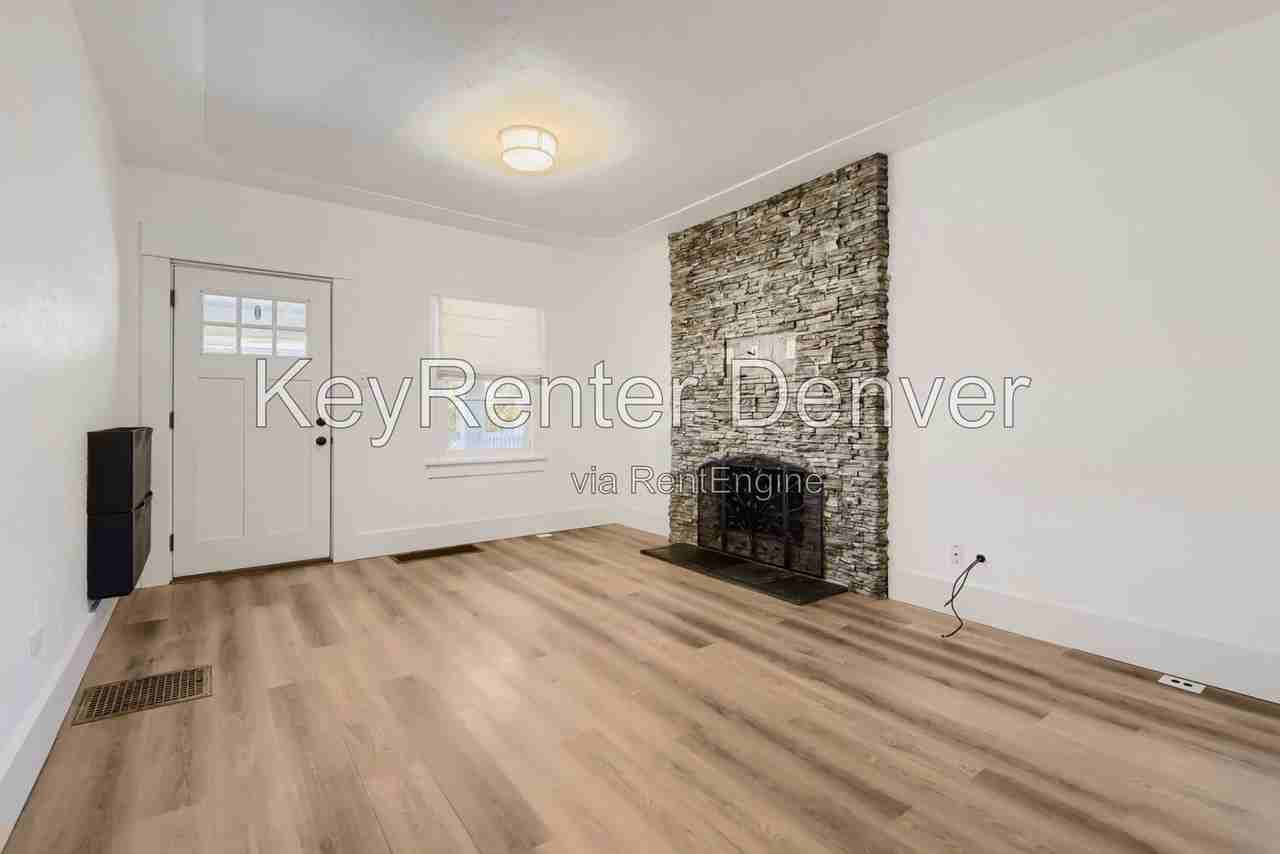 4570 Vrain St - Photo 4 of 23