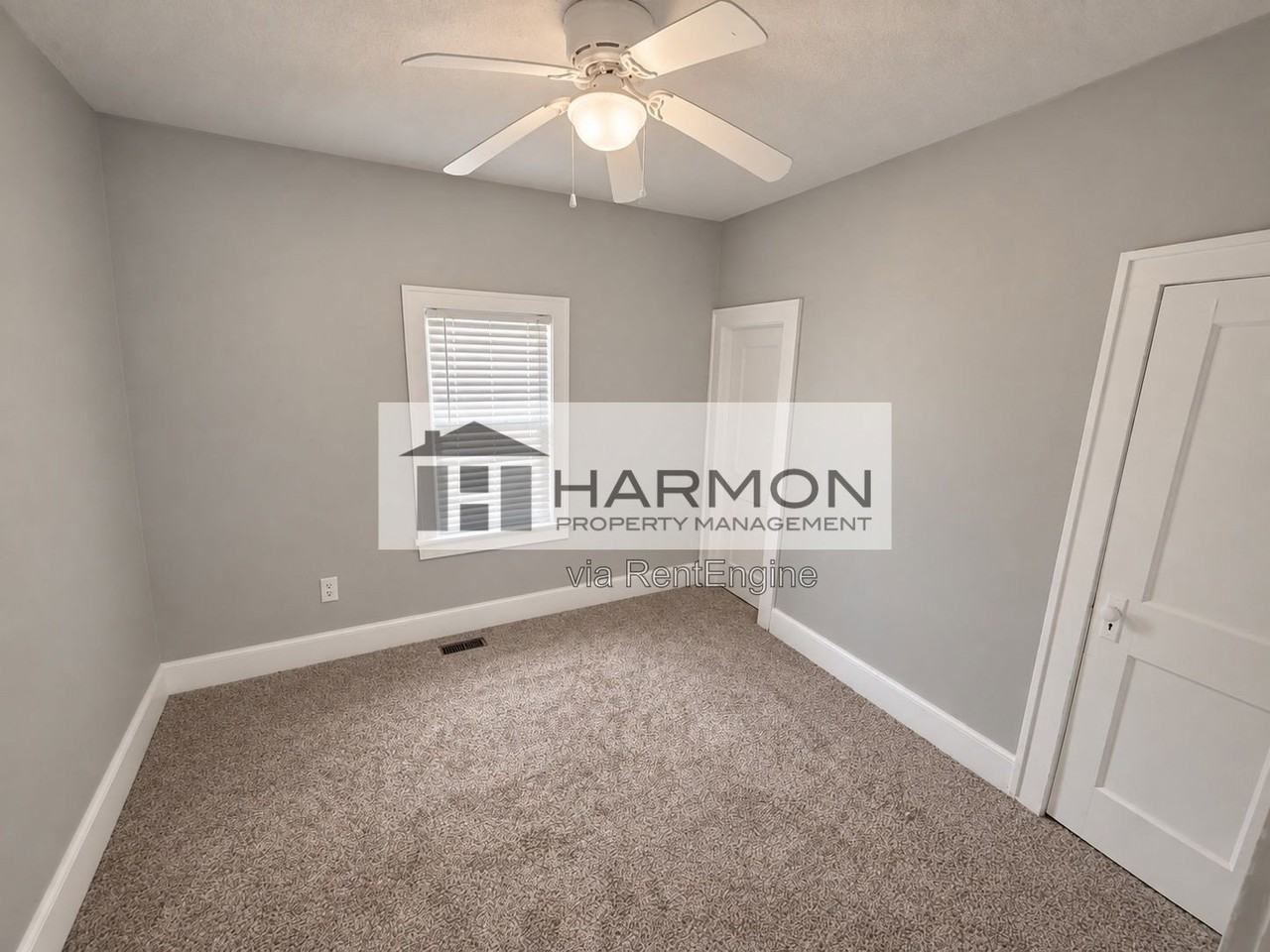 253 N Dodge Ave - Photo 4 of 9