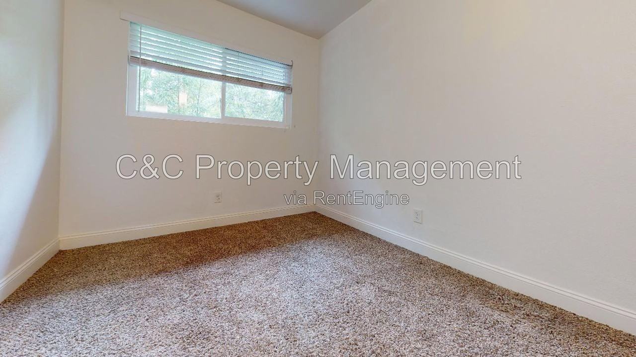 2080 Withers Ave #3 - Photo 5 of 8