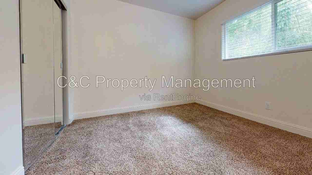 2080 Withers Ave #3 - Photo 7 of 8