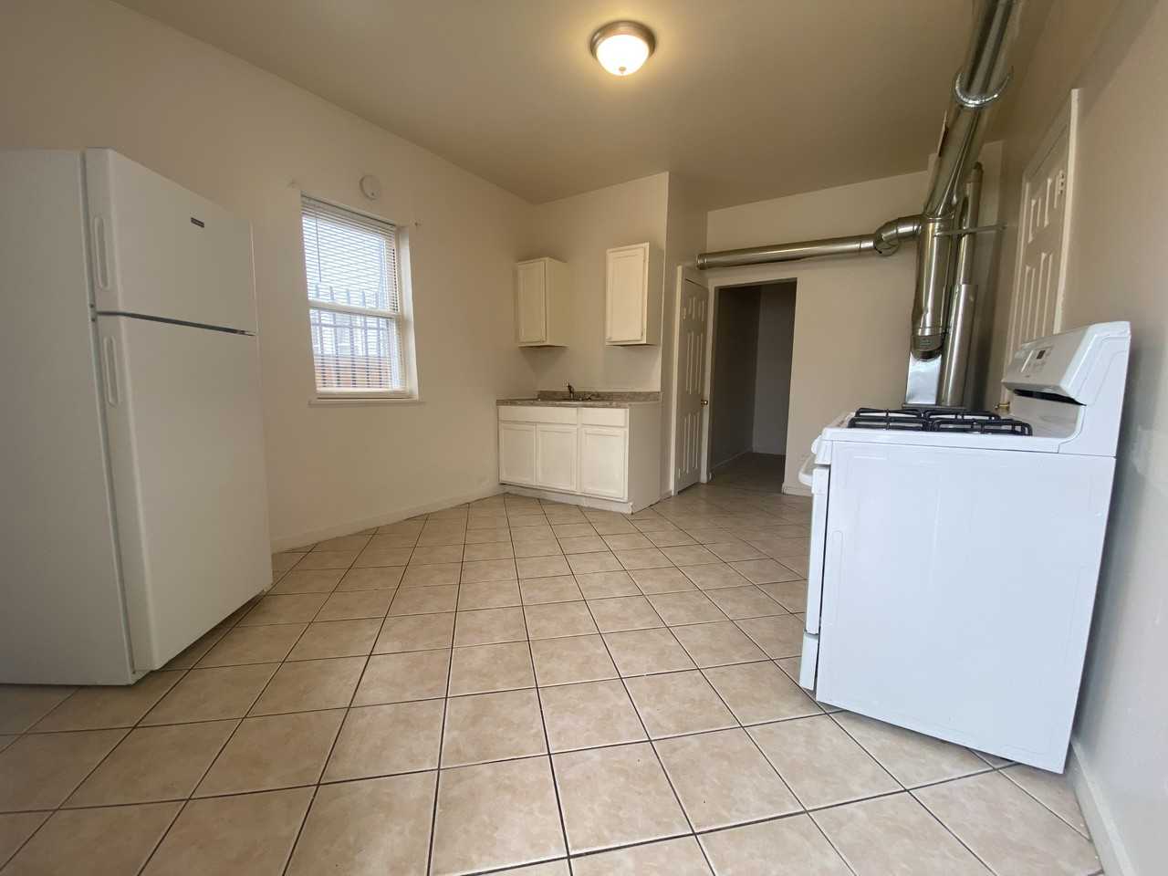 4841 S Loomis Blvd #1