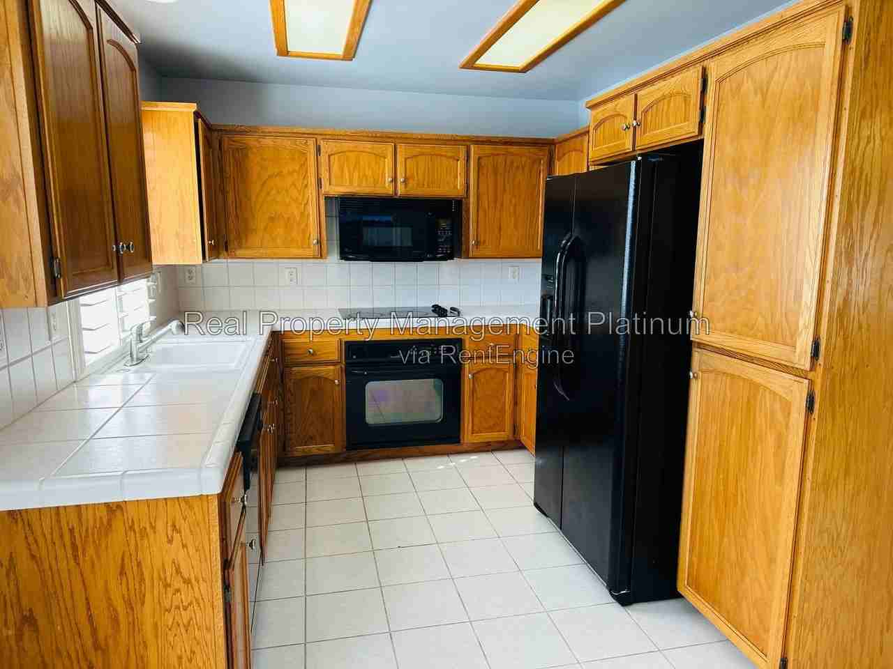 130 N Gayle Ave - Photo 2 of 16