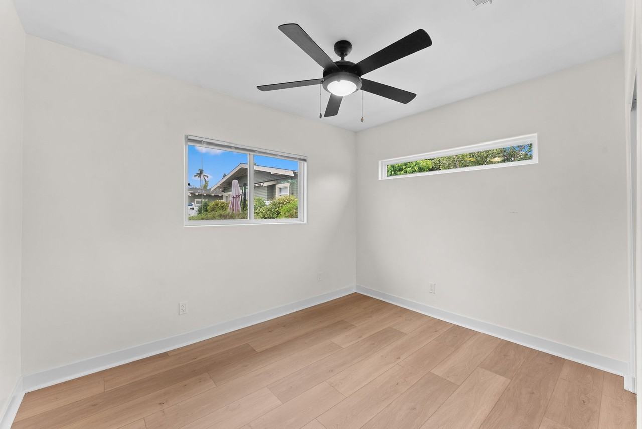 2552 B St - Photo 7 of 22