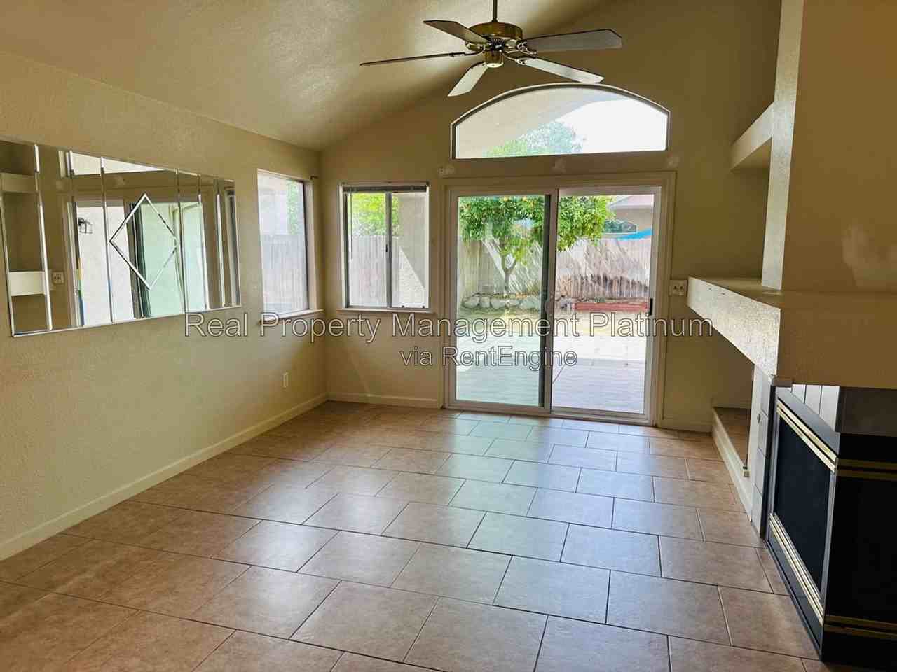 4274 W Weldon Ave - Photo 4 of 18