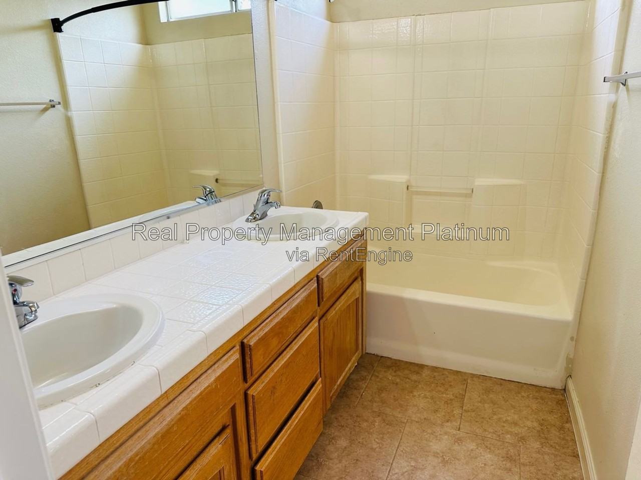 4274 W Weldon Ave - Photo 6 of 18
