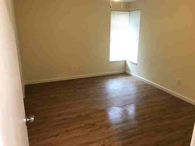 509 N Jupiter Ave - Photo 2 of 13
