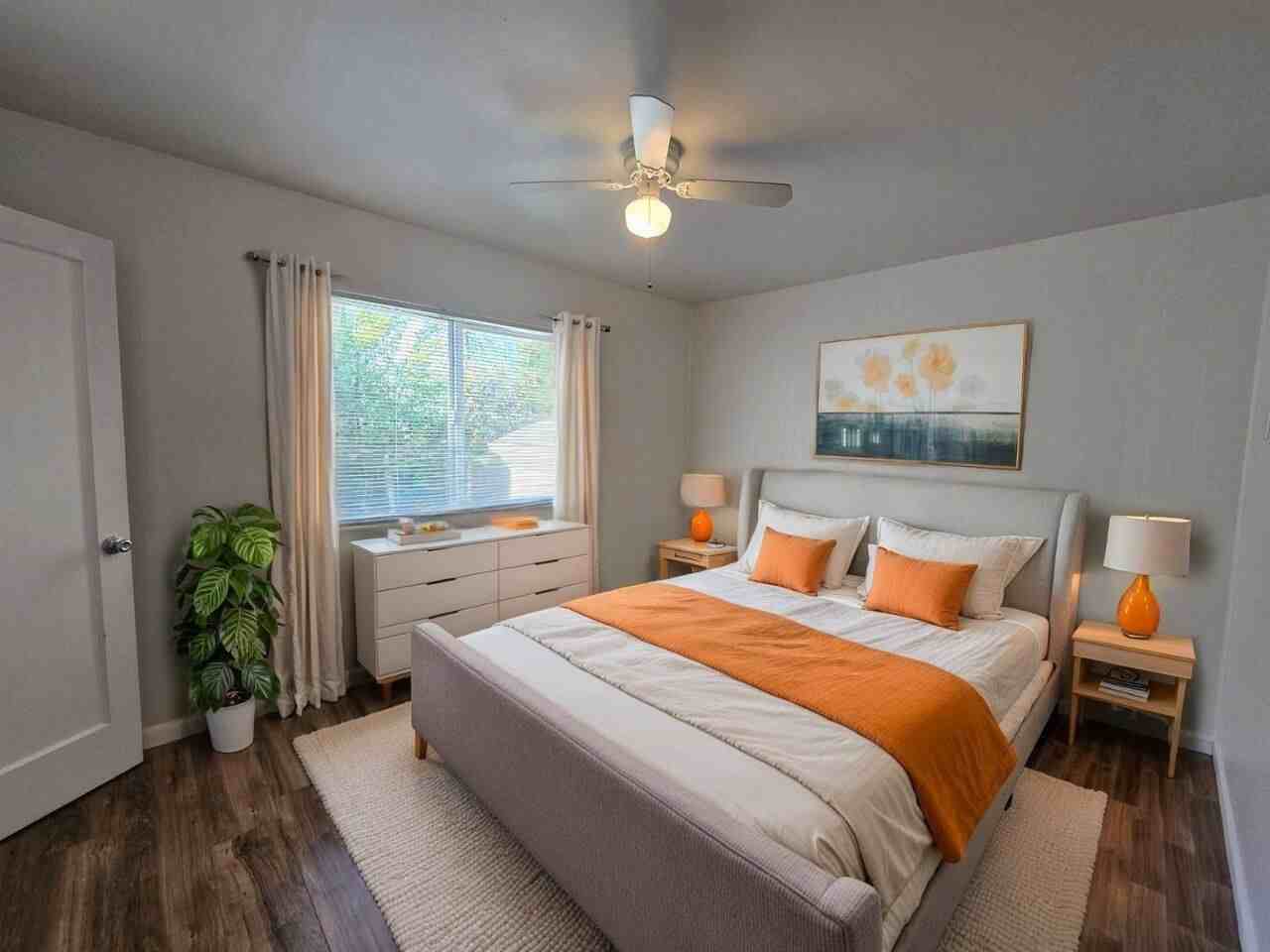 1039 Se Roberts Ave - Photo 4 of 18