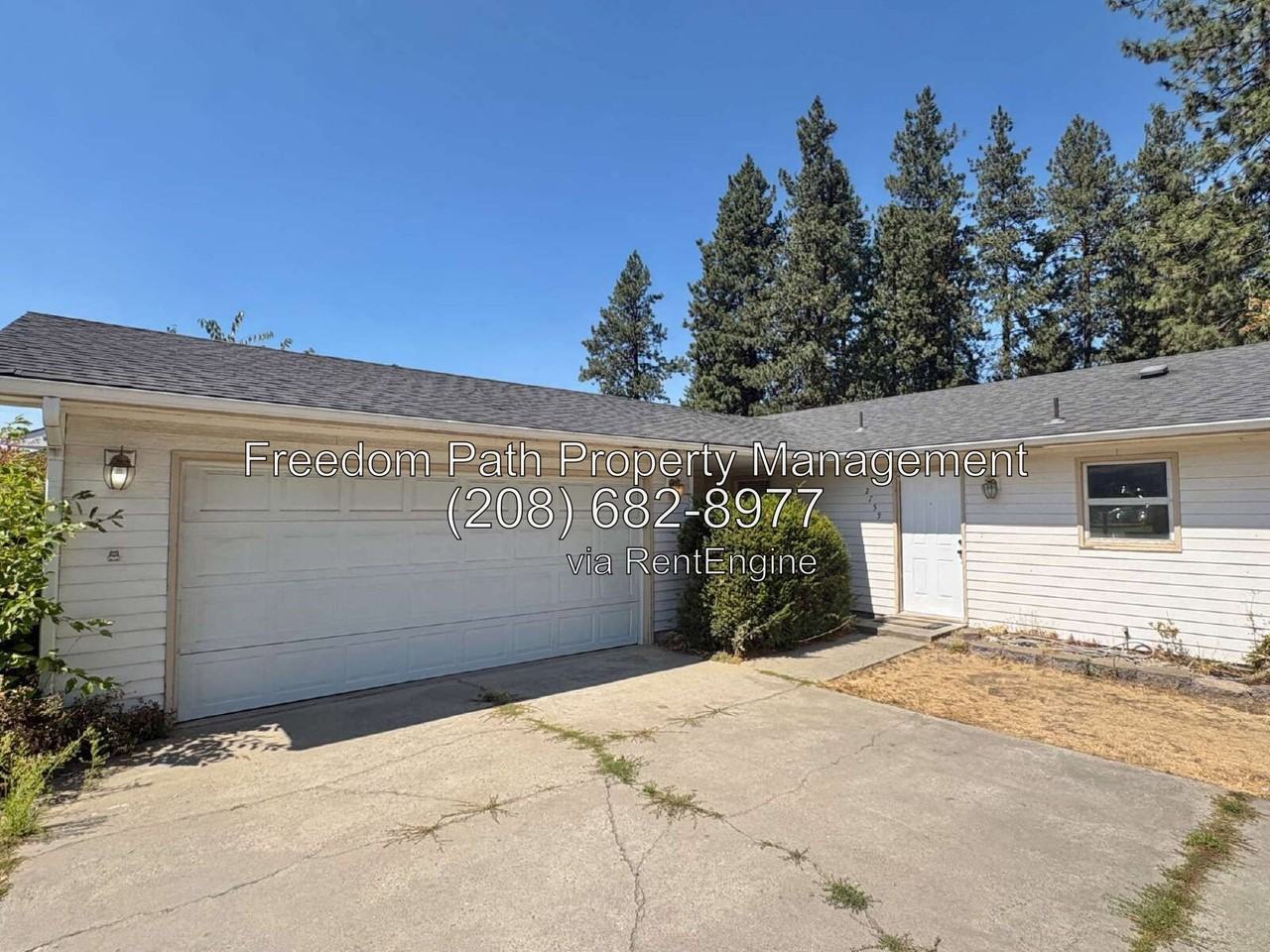2755 W Fairway Dr - Photo 2 of 16