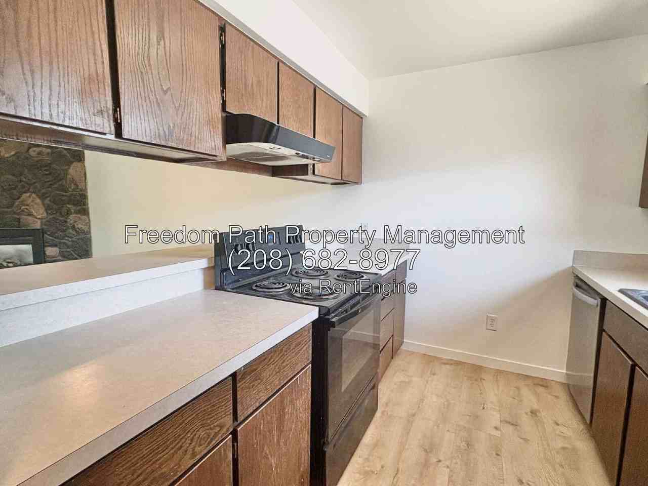 2755 W Fairway Dr - Photo 6 of 16