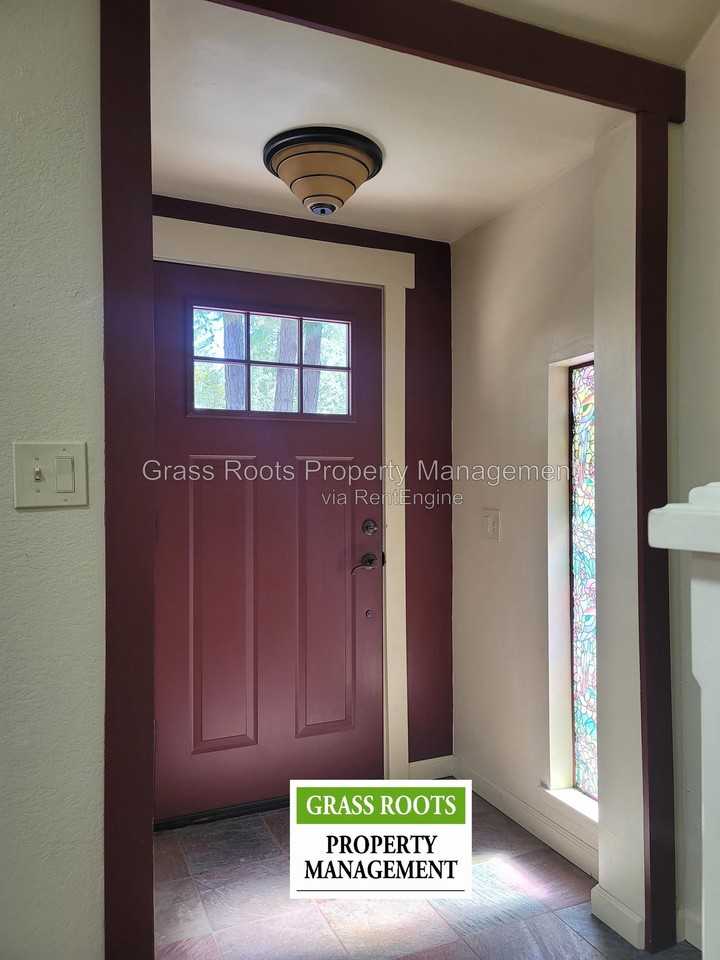 17060 Alexandra Way - Photo 2 of 8