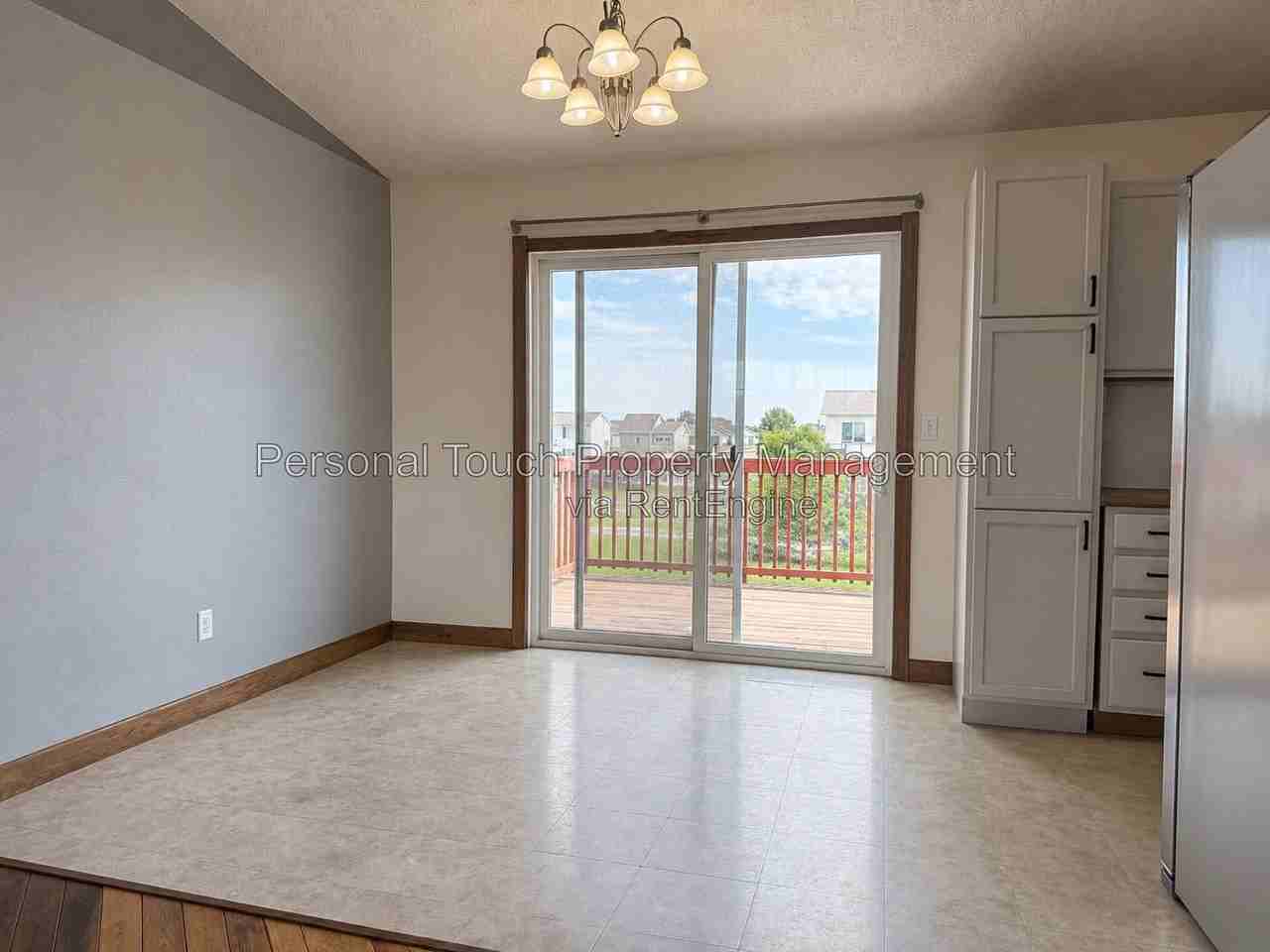 6214 24th St S - Photo 7 of 42