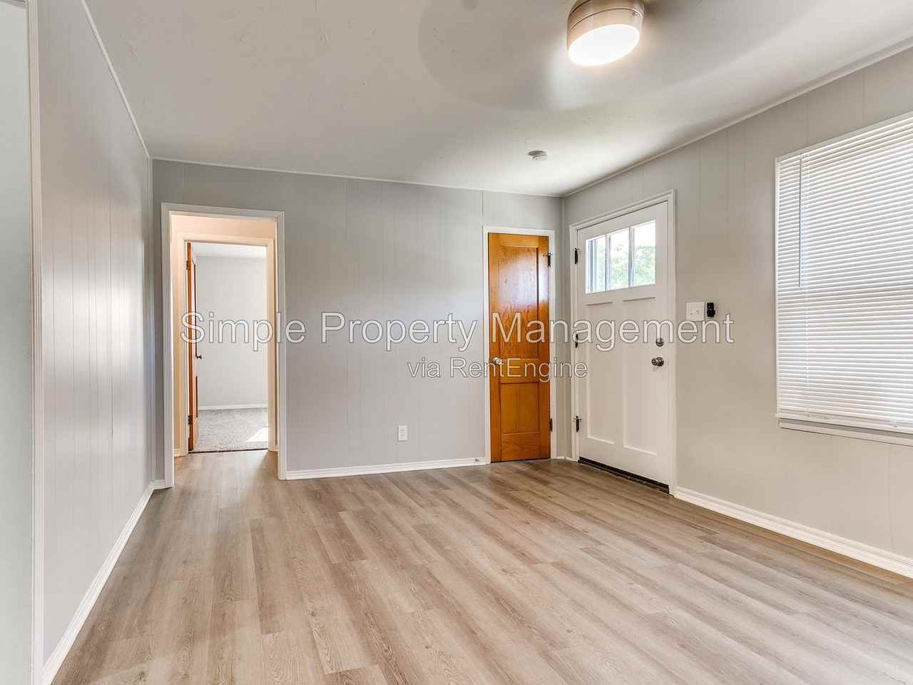 2221 Brighton Ave - Photo 3 of 10