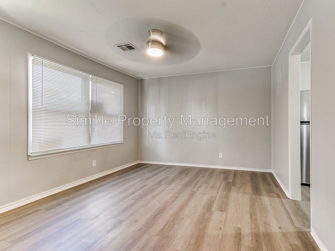 2221 Brighton Ave - Photo 4 of 10