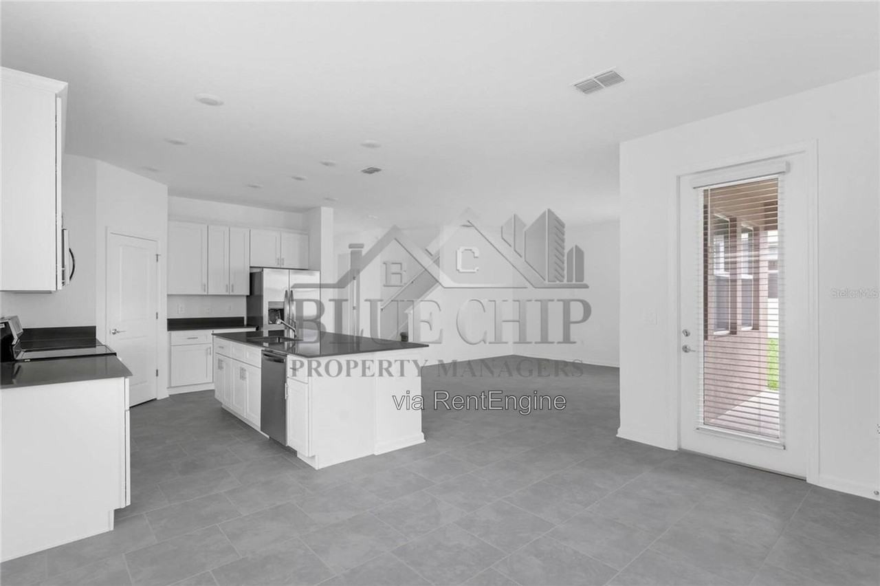 2060 Shaggy Fisher Dr - Photo 4 of 17