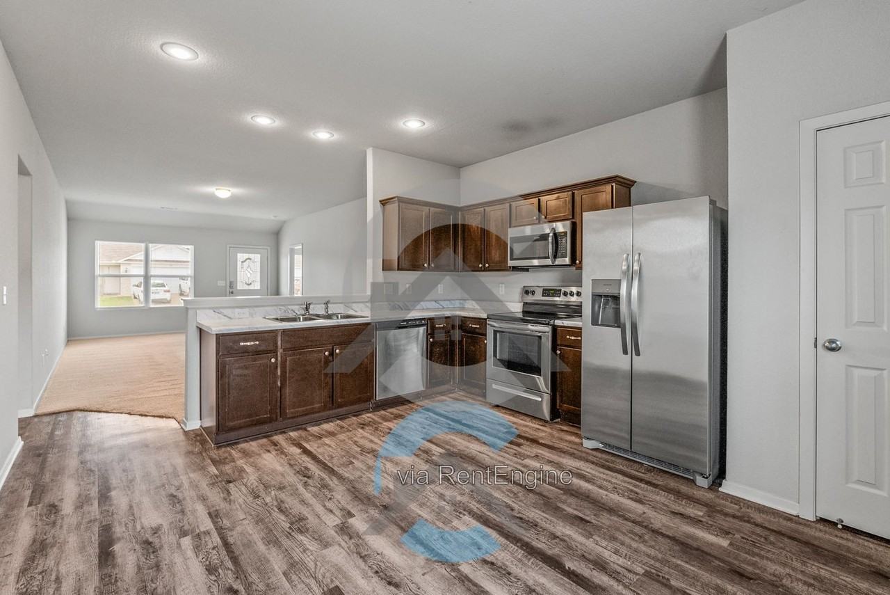 9 Summer Breeze Rd - Photo 5 of 16